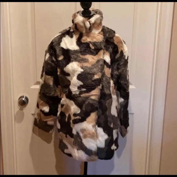 All the Marbles faux fur coat. - Picture 1 of 6